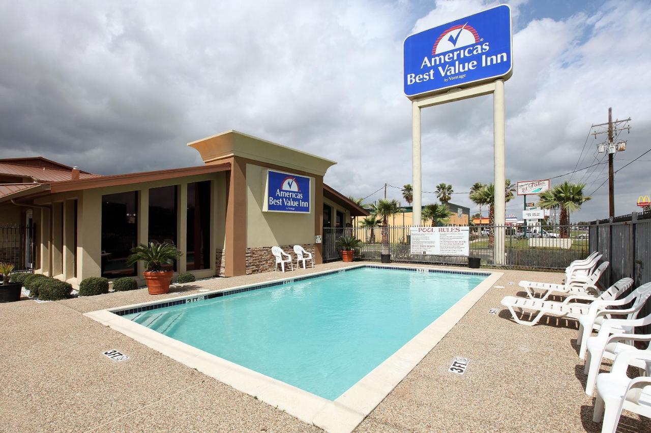 Americas Best Value Inn Angleton Extérieur photo