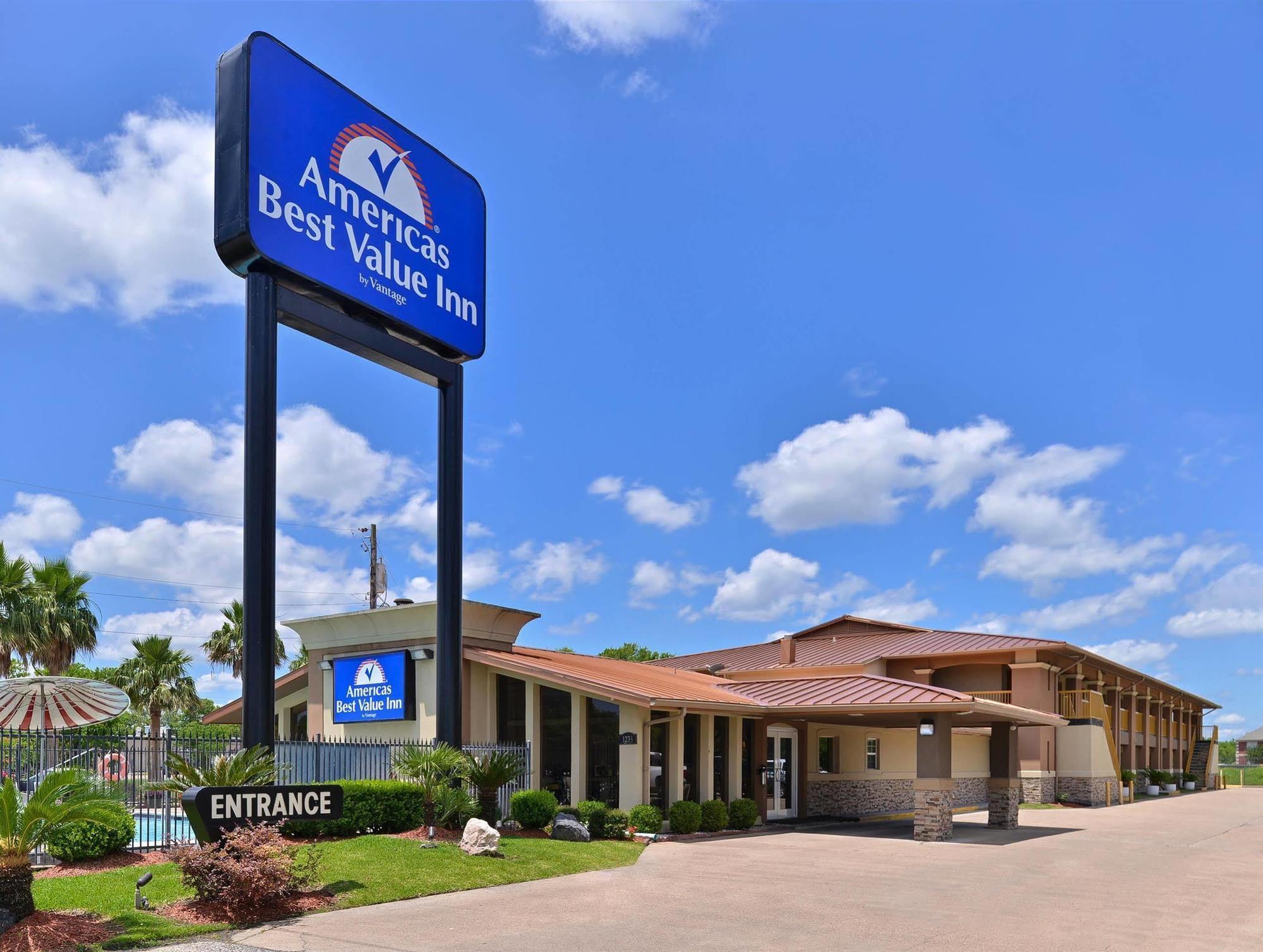 Americas Best Value Inn Angleton Extérieur photo