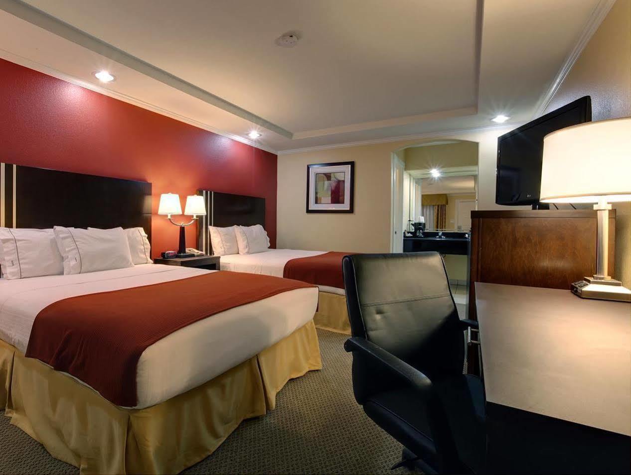 Americas Best Value Inn Angleton Extérieur photo